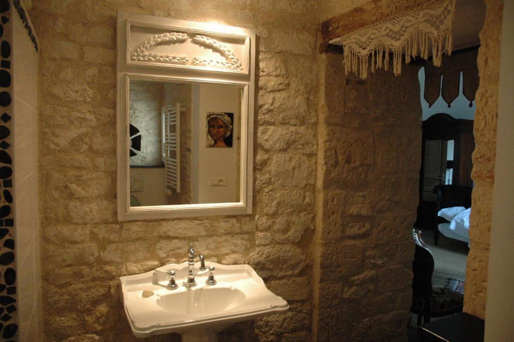Chateau De Clermont Room photo